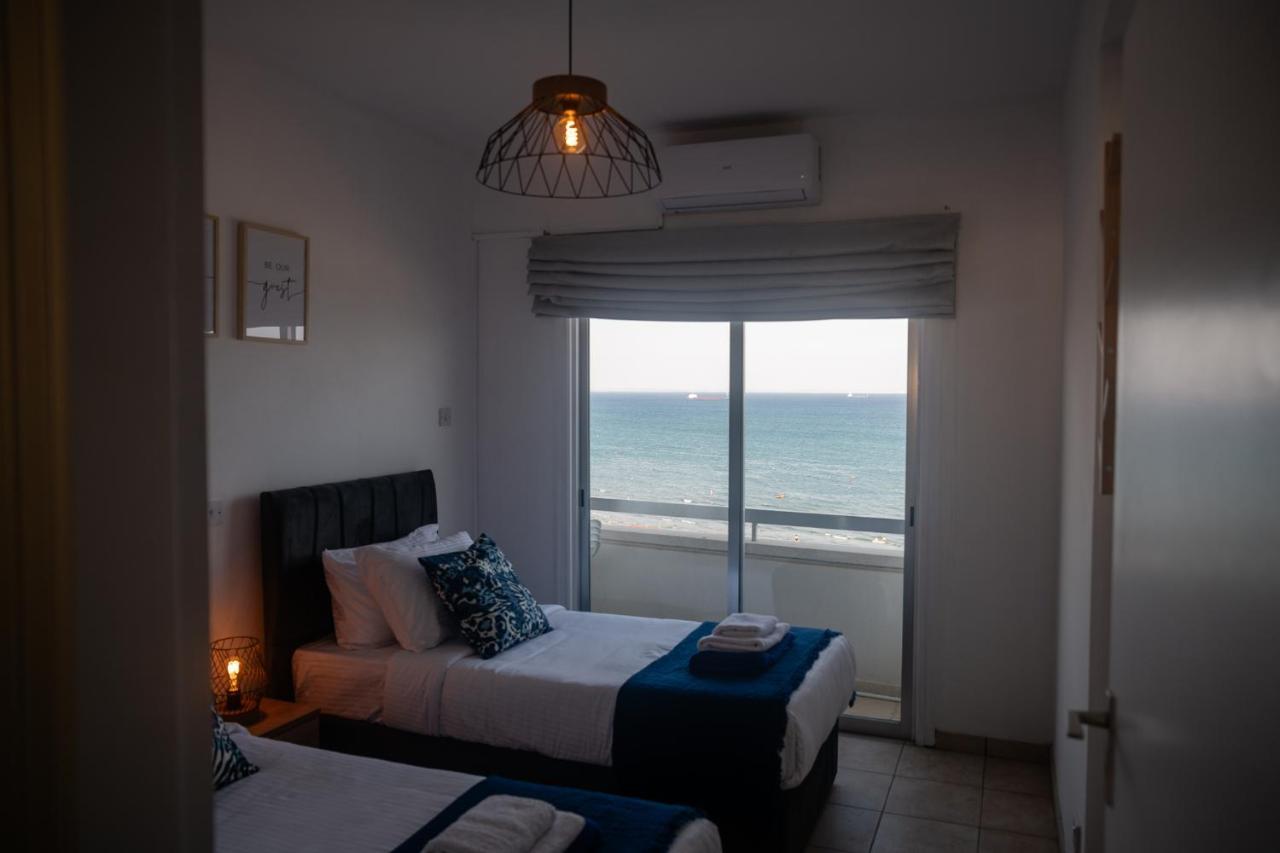 Quattro Beachfront Sea View Ap 53 Ларнака