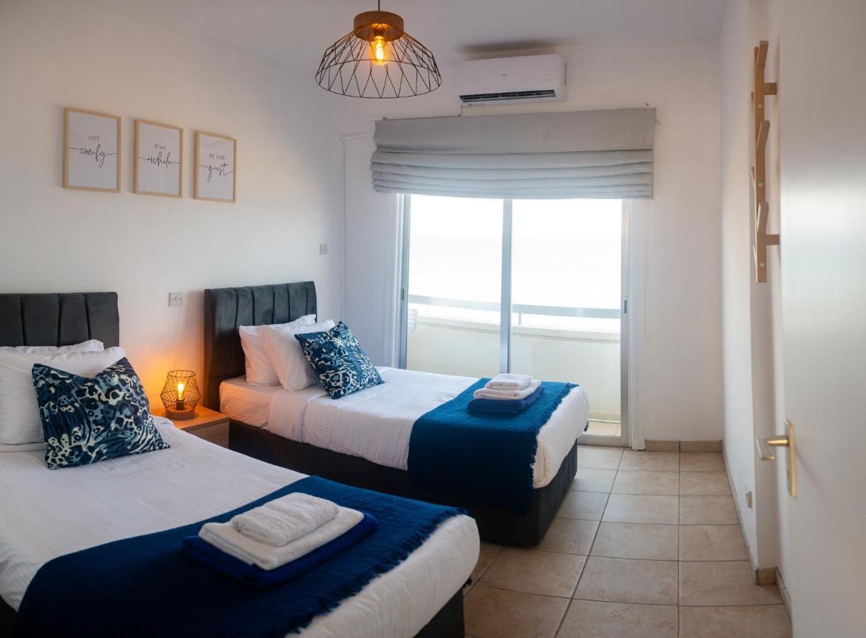 Quattro Beachfront Sea View Ap 53 Апартаменти Ларнака