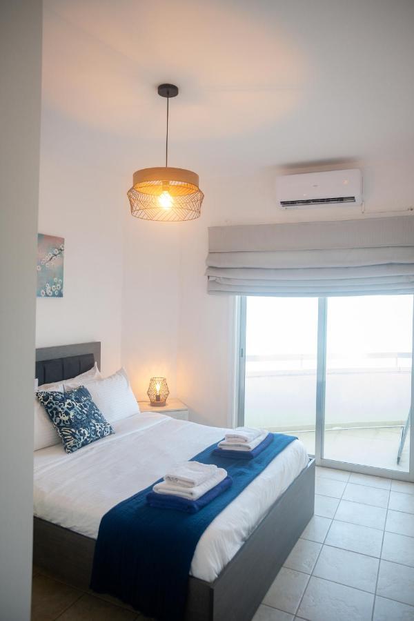 Апартаменти Quattro Beachfront Sea View Ap 53 Ларнака