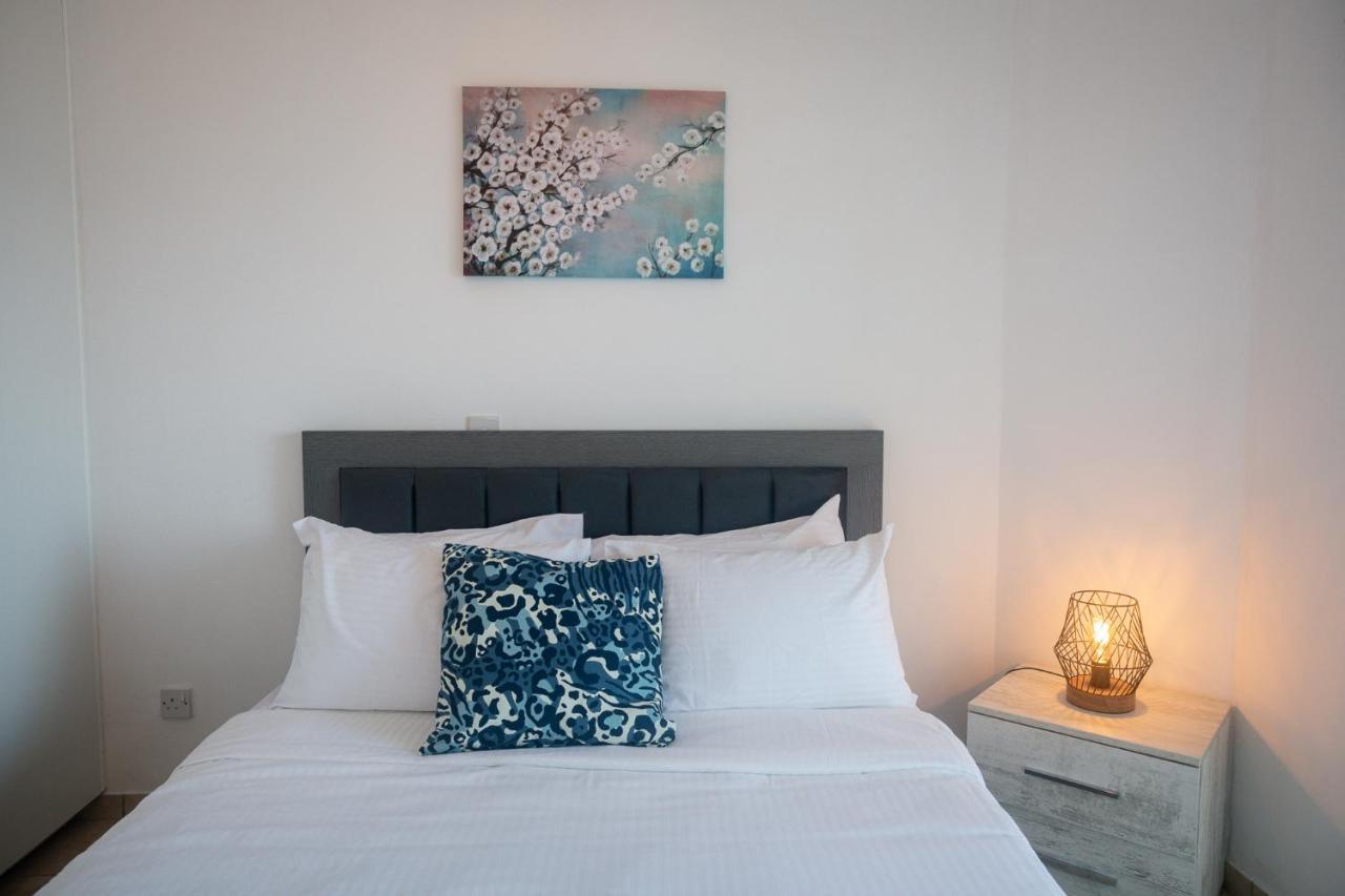 Апартаменты Quattro Beachfront Sea View Ap 53 *